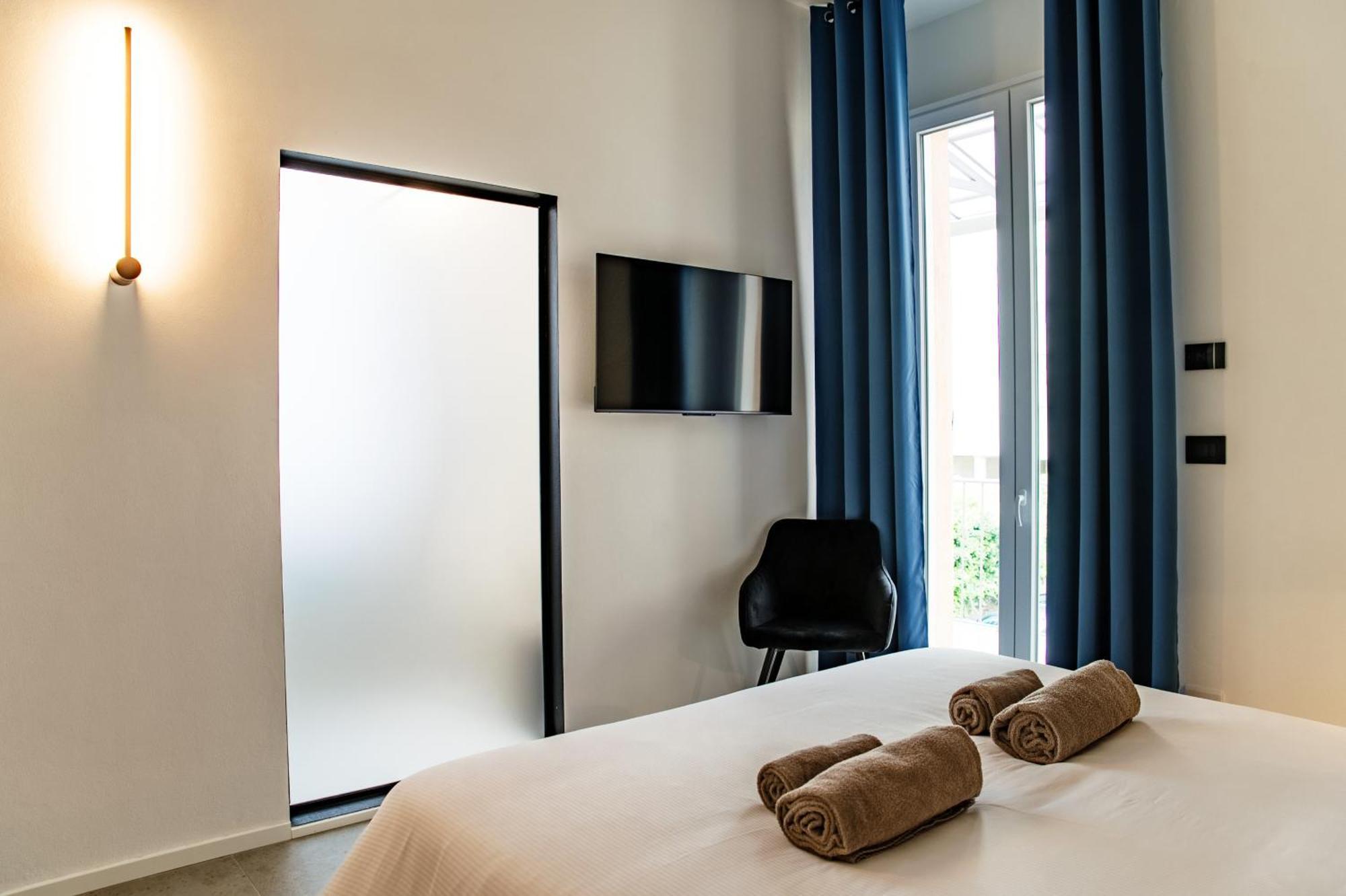 Guesthouse Linaio - The House Of Travelers Комо Экстерьер фото