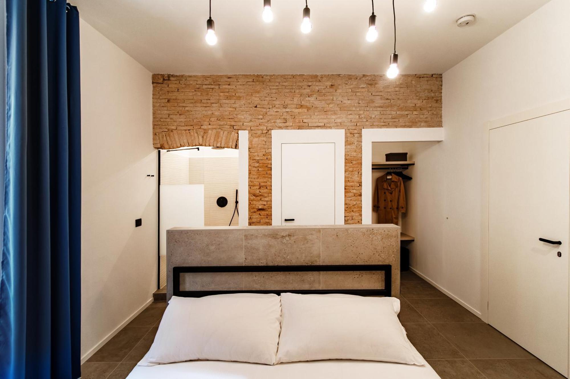 Guesthouse Linaio - The House Of Travelers Комо Экстерьер фото