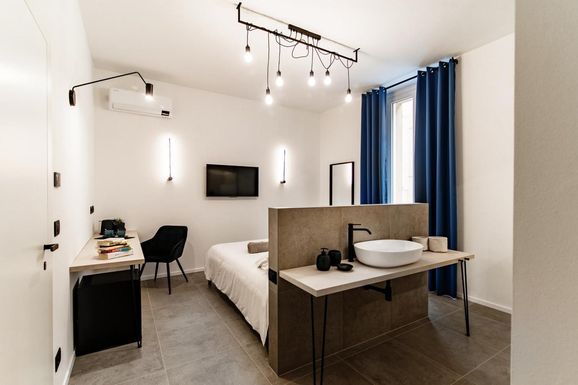 Guesthouse Linaio - The House Of Travelers Комо Экстерьер фото